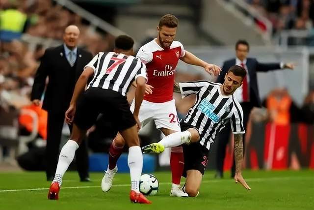 沈萍、颜鹏任三亚亚沙会开幕式中国体育代表团旗手